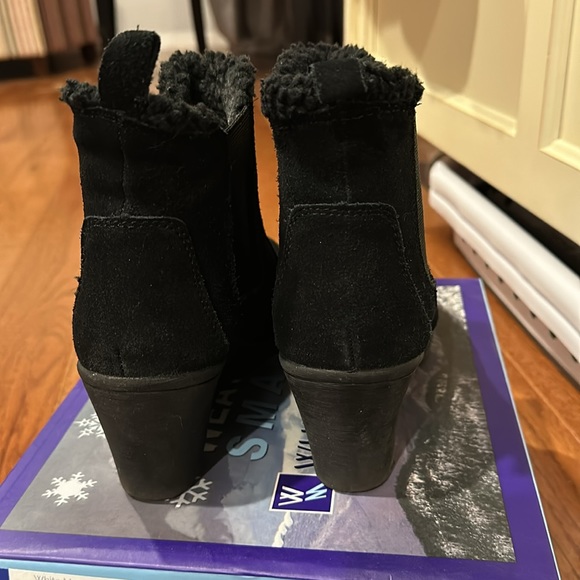 Weather smart suede boots - Picture 3 of 4